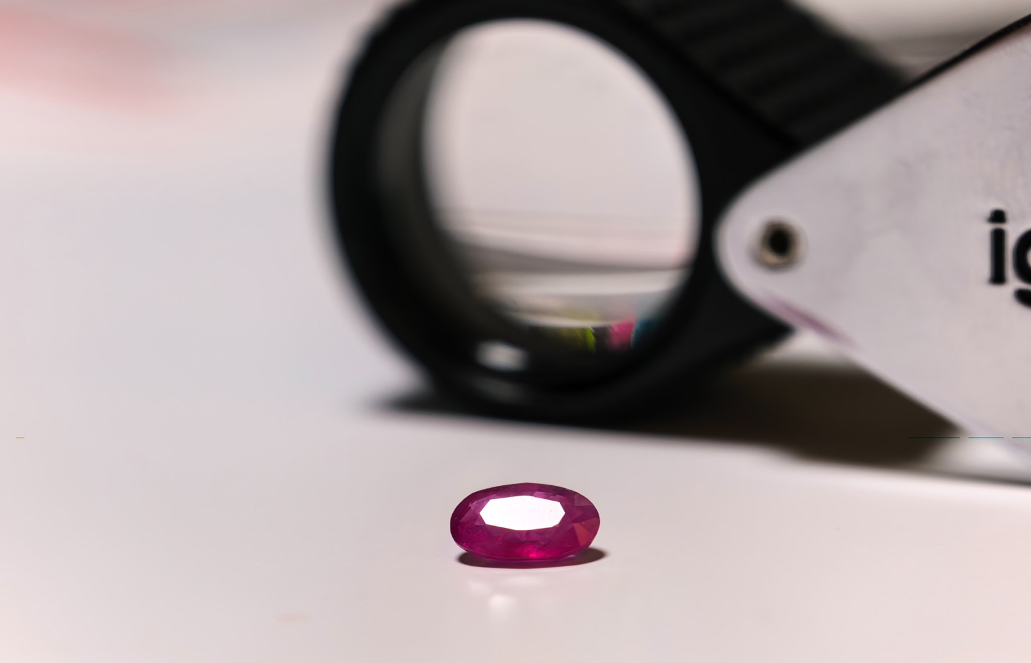 Obróbki i ulepszenia kamieni szlachetnych: powlekanie